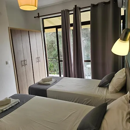 Gardelis Gardens דירה *