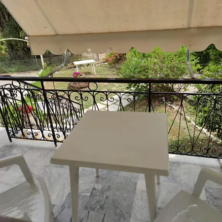 Апартаменты Gardelis Gardens Бенитсес