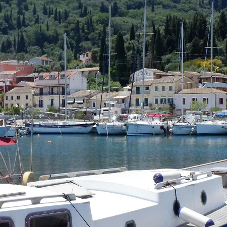 Gardelis Gardens Apartament *