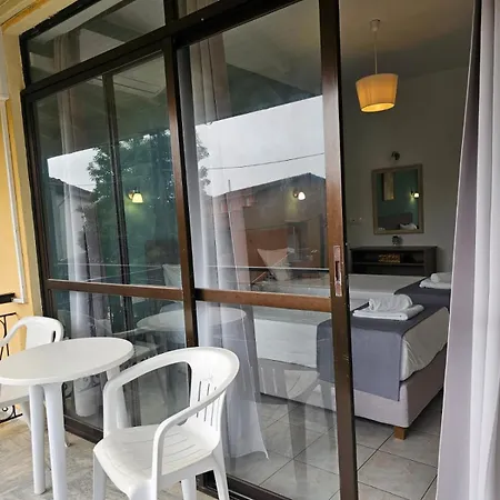 Gardelis Gardens Apartament *