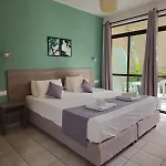 Gardelis Gardens * 바니체스