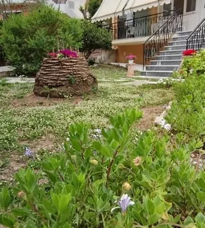 Gardelis Gardens Apartment