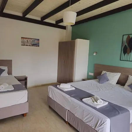 Gardelis Gardens Apartment