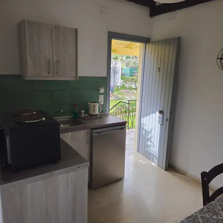Gardelis Gardens Apartment